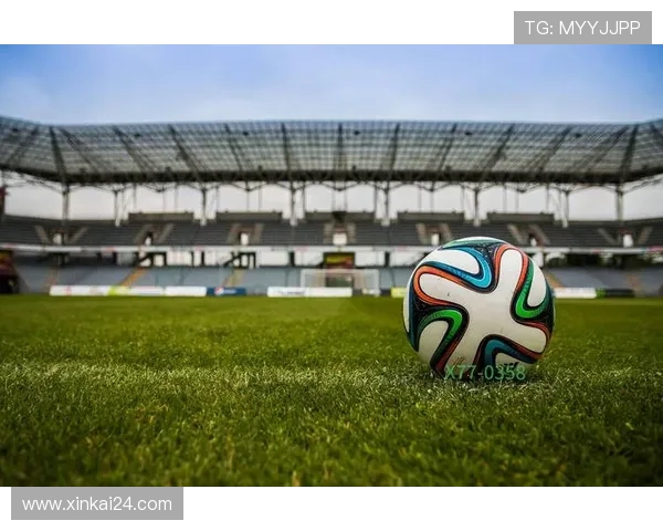 走近世俱杯比赛专用足球，探索科技与传统的结合